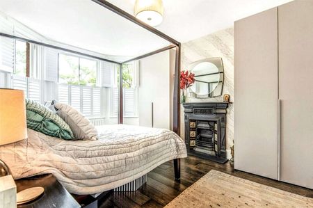 Well presented four bedroom characterful property within walking distance of Henley town centre available for Short Let - Photo 5