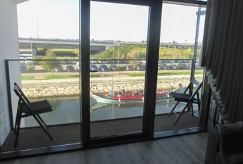 Fantástico apartamento T1 mobilado e equipado, novo, com vistas deslumbrantes sobre ria!