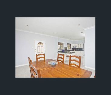 CLASSIC COUNTRY LIVING! - Photo 6