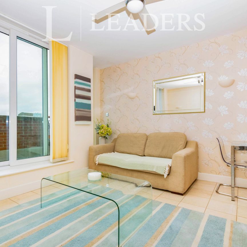 2 bedroom apartment to rent Brecon House, The Canalside, Portsmouth, PO1 - Photo 1
