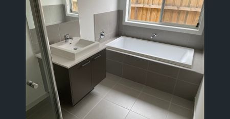 4 Bedroom Charmer - Photo 4