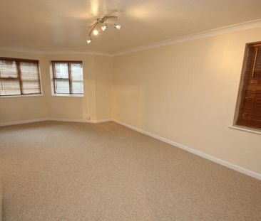 Maybury Road, Woking - 1 bedroomProperty for lettings - Seymours - Photo 3