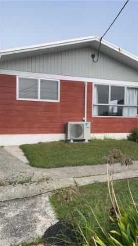 Tidy 2-bedroom home - water & lawns included - Photo 2