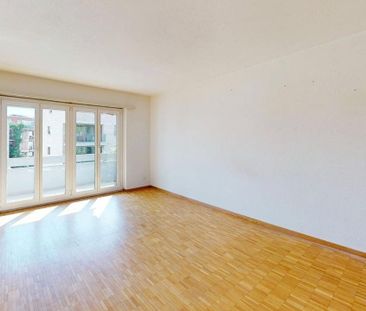 Zentrale 3-Zimmer-Wohnung in Uster (Befristung bis 30.09.2027) - Photo 2