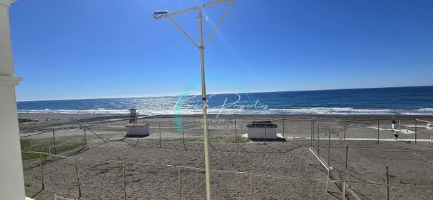 Alquiler de piso en Paseo Marítimo el Morche - Photo 1