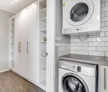 Beautifully Fully Furnished Hidden Gem in Central Lavington - Photo 5