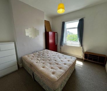 5 bedroom maisonette to rent - Photo 1