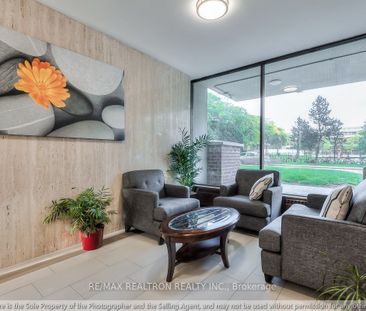 For Lease - 100 Leeward Glenway Unit# 1904, Toronto, Ontario - Photo 3