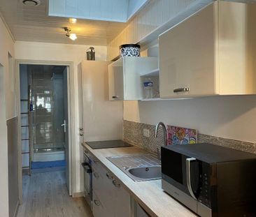 PROXIMITE IMMEDIATE DE LA PLAGE Idéal Jeune couple ou célibataire, ... - Photo 3