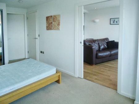 1 bedroom flat to rent - Photo 4
