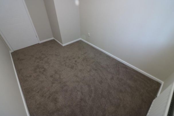 2 bedroom ground floor flat to rent - Photo 1