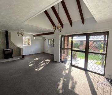 167 Lewis Street, Gladstone - Photo 2