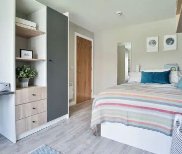 Premium 2 Bed Apartment - Photo 6