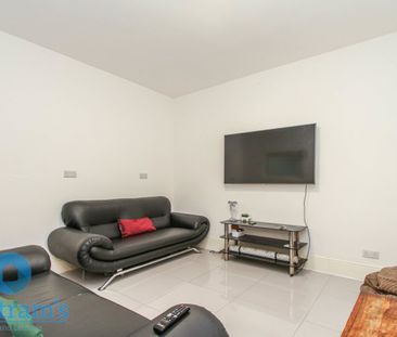 6 bed Semi-Detached House for Rent - Photo 2