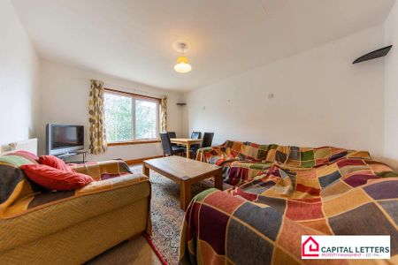 4 bedroom detached house to rent - Photo 2