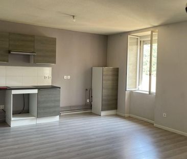 Location Appartement P3 En centre-ville Thiers - Photo 6