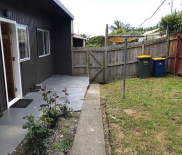 2 Bedroom Unit for Rent in Prime Birkdale Location - Photo 3