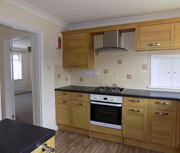 3 bedroom detached house to rent - Photo 4