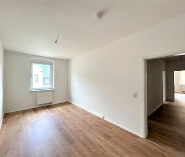 Everything you need – space, fitted kitchen, great view…. - Foto 1