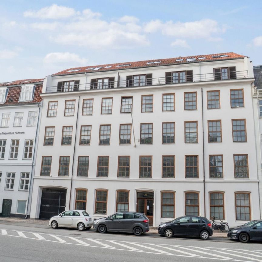 Bedste beliggenhed med køkkenalrum og walk-in! - Photo 1