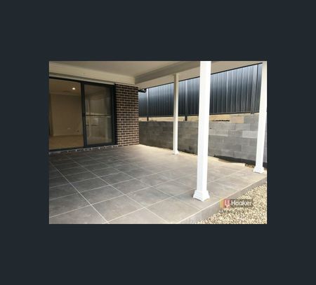 7 Yarra Avenue, Gregory Hills, NSW 2557 - Photo 2