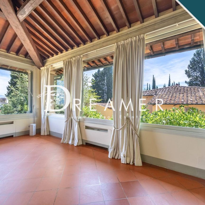Wonderful Villa with Pool on the Hills of Florence - Photo 1