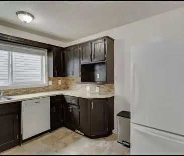 Renting out two bedrooms on the main floor of a beautiful house. | Calgary - Photo 1