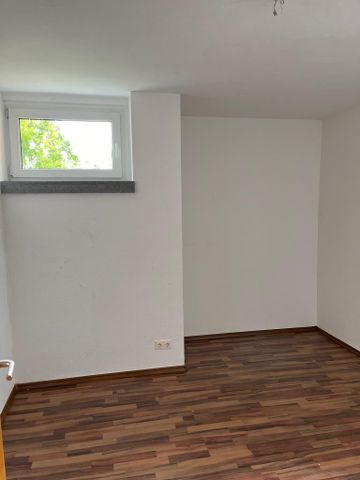 Helle Zwei-Zimmer-Wohnung im 4. OG ab sofort zu vermieten! - Photo 3