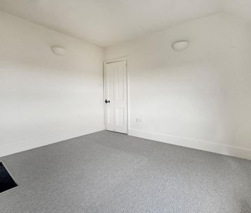 2 bedroom cottage to rent - Photo 2