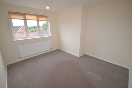 1 bedroom Flat - WINCH CLOSE, CODICOTE. - Photo 3