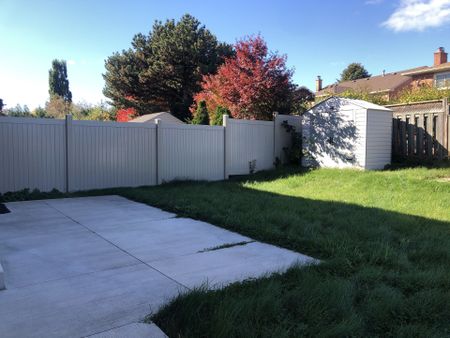 For Lease - 1588 Corkstone Glade Unit# B, Mississauga, Ontario - Photo 3