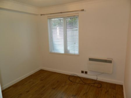 1 bedroom ground floor maisonette to rent - Photo 4