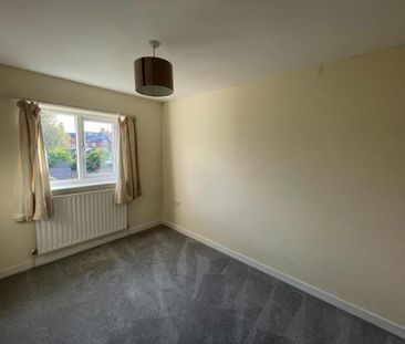4 bedroom semi-detached house to rent - Photo 4