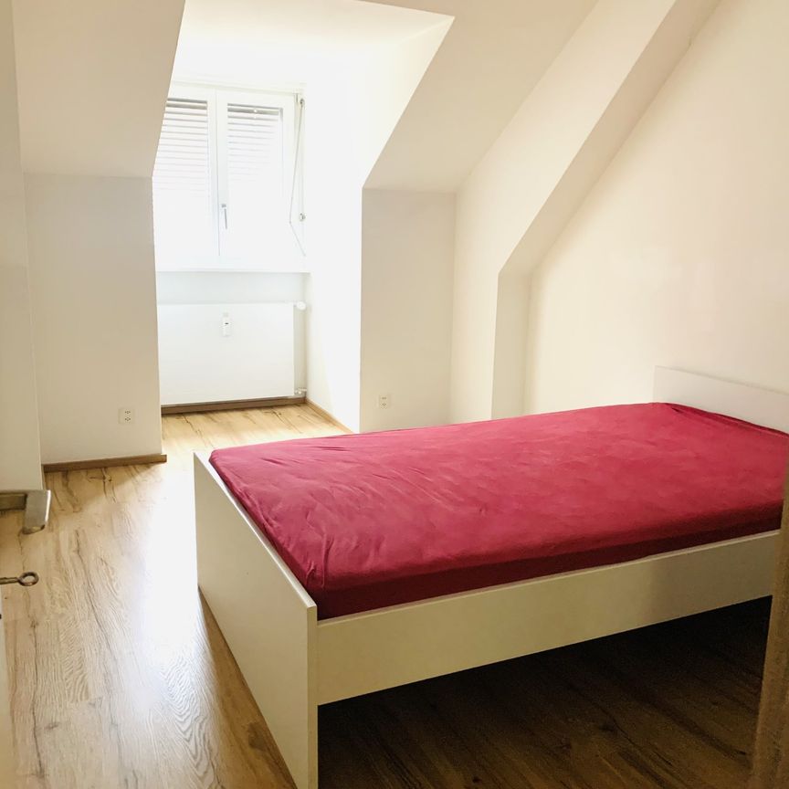 Helle Altbauwohnung im Kleinbasel an zentraler Lage. - Photo 1