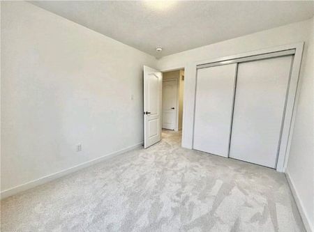 For Lease - 26 Keelson Street, Welland, Ontario - Photo 2