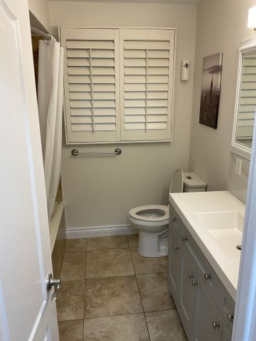 For Lease - 4365 7th Line Unit# Main Floor, Bradford West Gwillimbury, Ontario - Photo 4