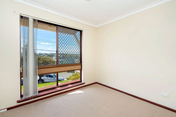 Valley Views in the Heart of Scarborough! BREAK LEASE! - Photo 1