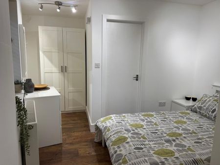 Studio to rent - Photo 5