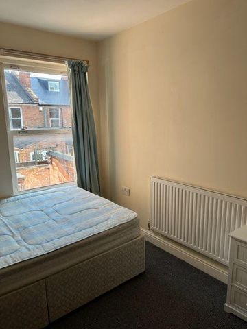 5 bedroom terraced house to rent - Photo 5