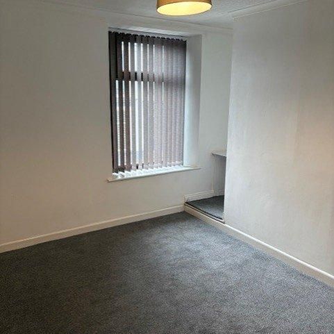4 bedroom terraced house to rent - Photo 1