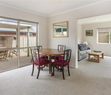 Single Level Family Living - Photo 3