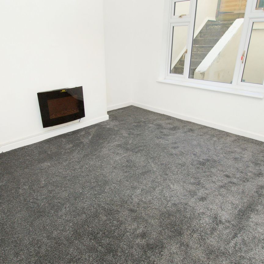 36 Carlton Street, CHELTENHAM GL526AQ - Photo 1