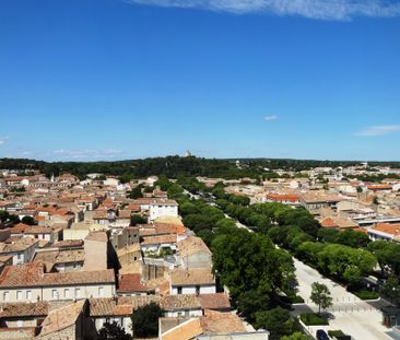 T1BIS 410€ H.C 58Bis Av Jean Jaurès Nîmes, 35m² - Photo 2