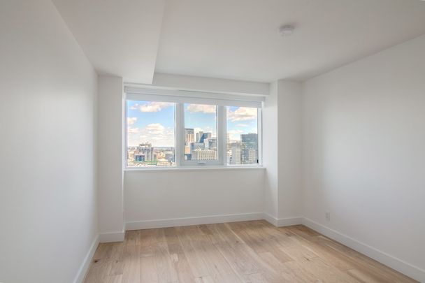 3460 Peel Street - Photo 1