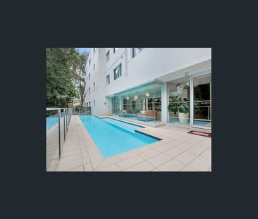 Luxurious Light Filled Apartment In Sought After Locale - Photo 5