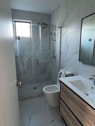 Sunny, Secure & Spacious - 1 Bedroom Townhouse - Photo 5