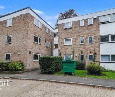 3 bedroom flat to rent - Photo 3