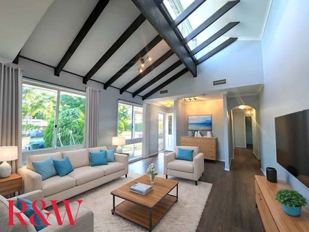 73 Potoroo Avenue St Helens Park - Photo 2