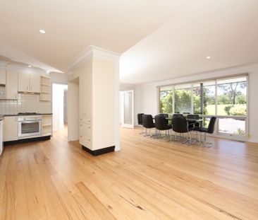 8a Sabine Cl, Garran ACT 2605 - House For Rent | Domain - Photo 6