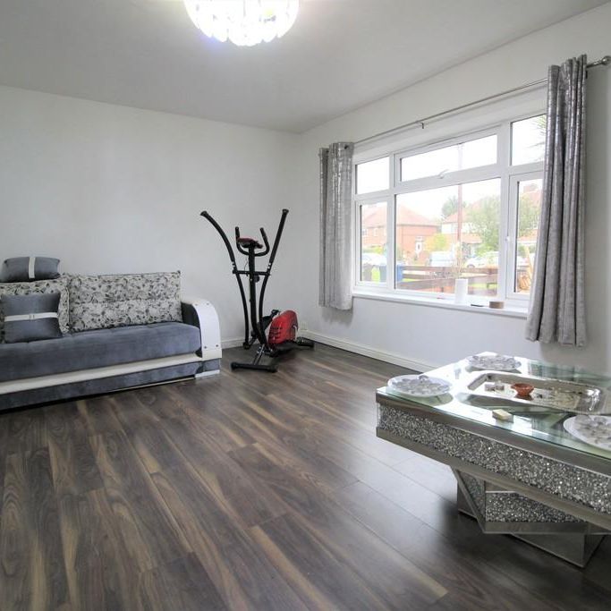 2 bedroom maisonette to rent - Photo 1